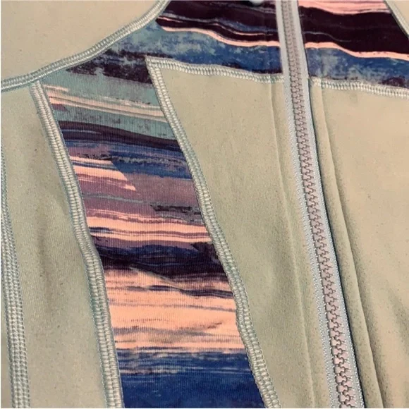 Ivivva by Lululemon Teal/Blue with Patterns Full-Zip Long Sleeve Jacket -size 14 - Picture 7 of 14